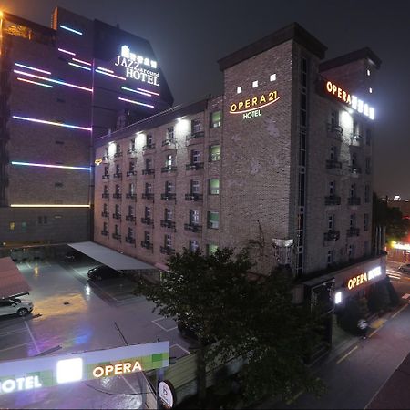 Opera 21 Hotel Jeonju Exterior foto