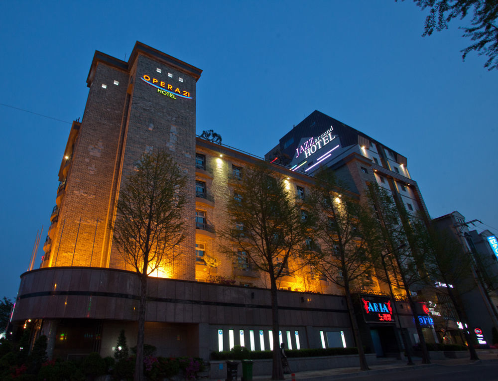 Opera 21 Hotel Jeonju Exterior foto
