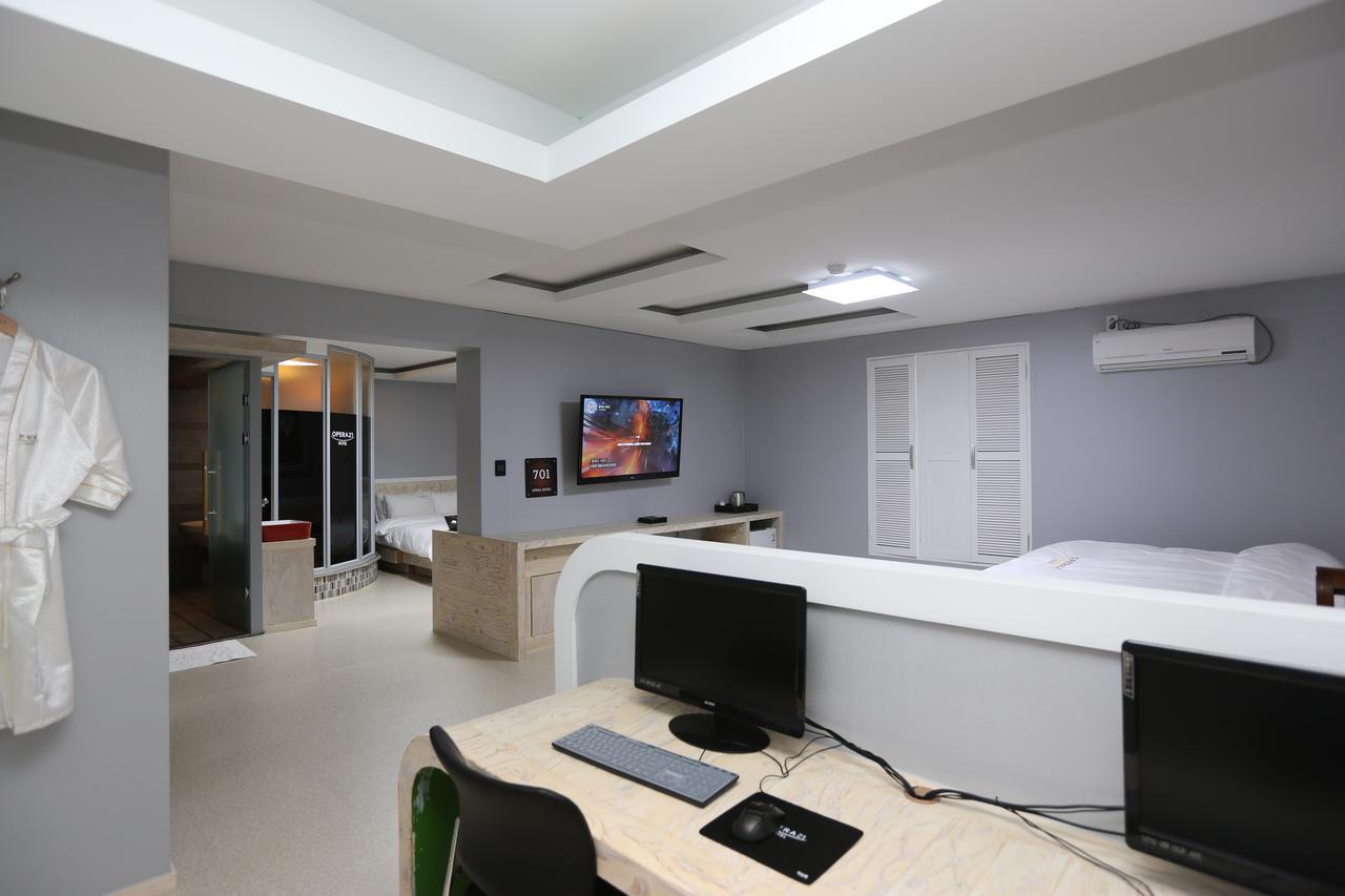 Opera 21 Hotel Jeonju Exterior foto